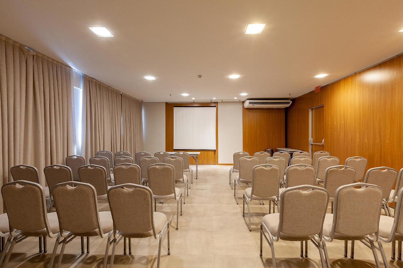 Tri Hotel Executive Brusque Zewnętrze zdjęcie