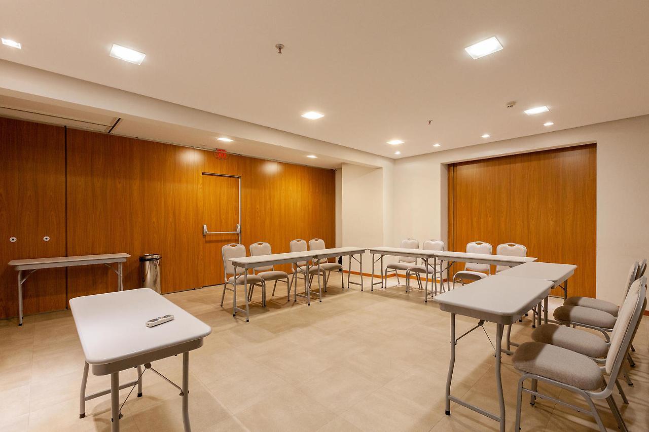 Tri Hotel Executive Brusque Zewnętrze zdjęcie