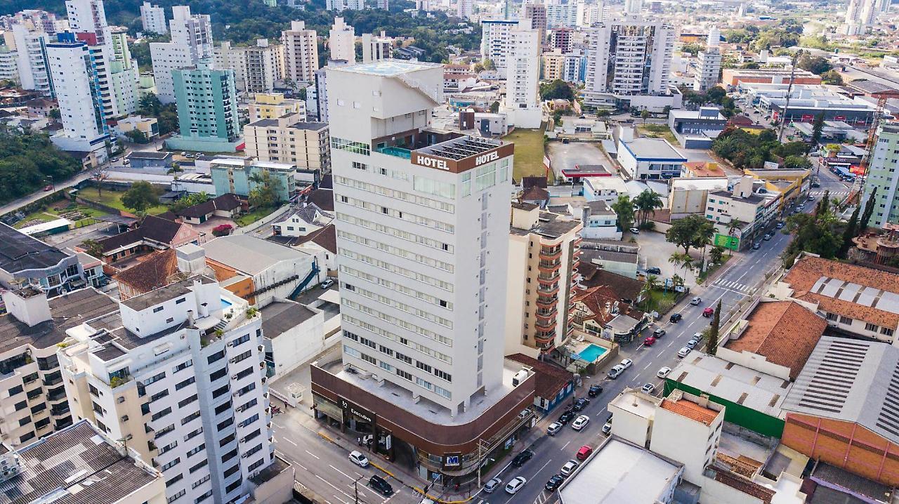 Tri Hotel Executive Brusque Zewnętrze zdjęcie