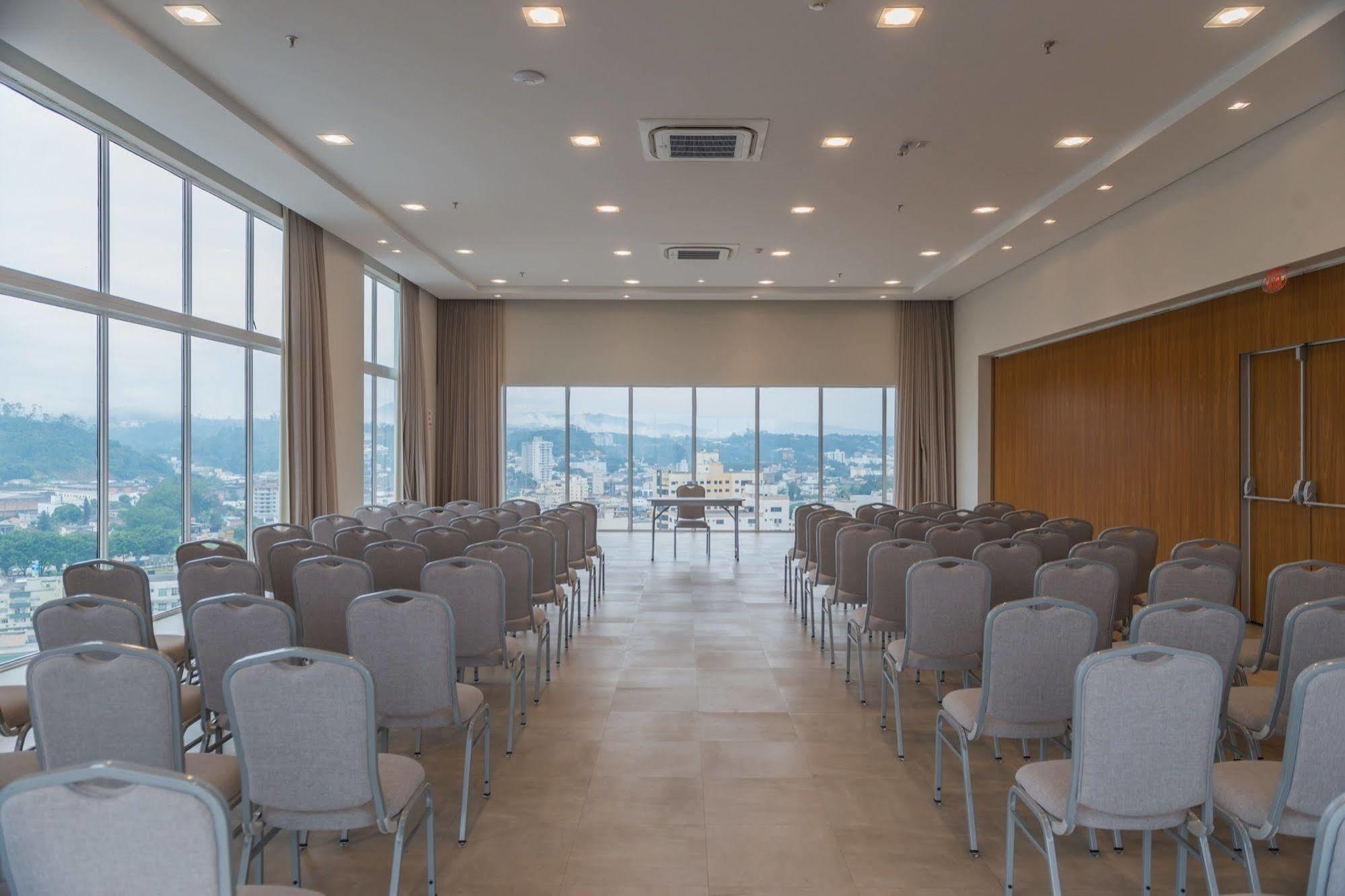 Tri Hotel Executive Brusque Zewnętrze zdjęcie